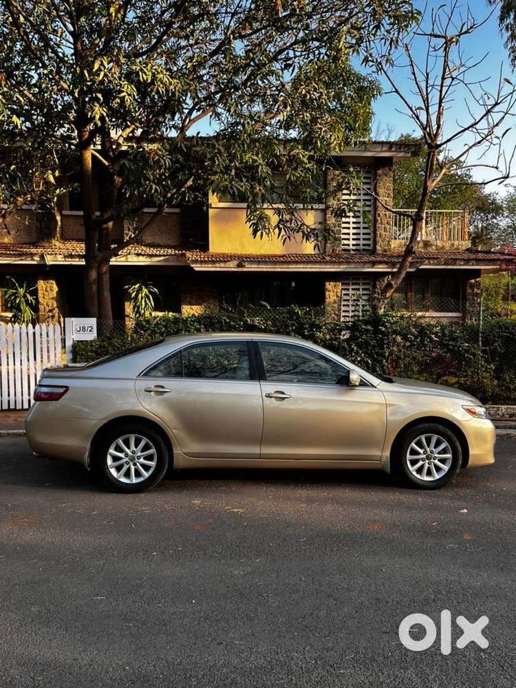 Toyota Camry 2011 Petrol Well Maintained