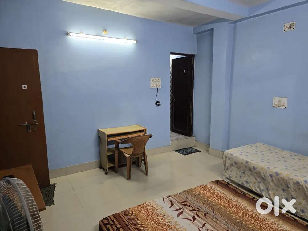Room for rent - For Rent: Houses & Apartments - 1825190050