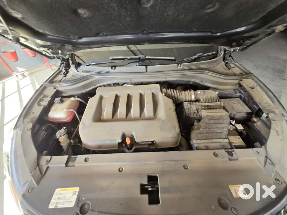Mahindra Xuv700 2024 Petrol Well Maintained
