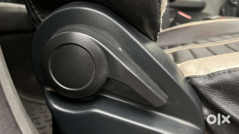 Tata Altroz 1.2 Xe, 2020, Petrol