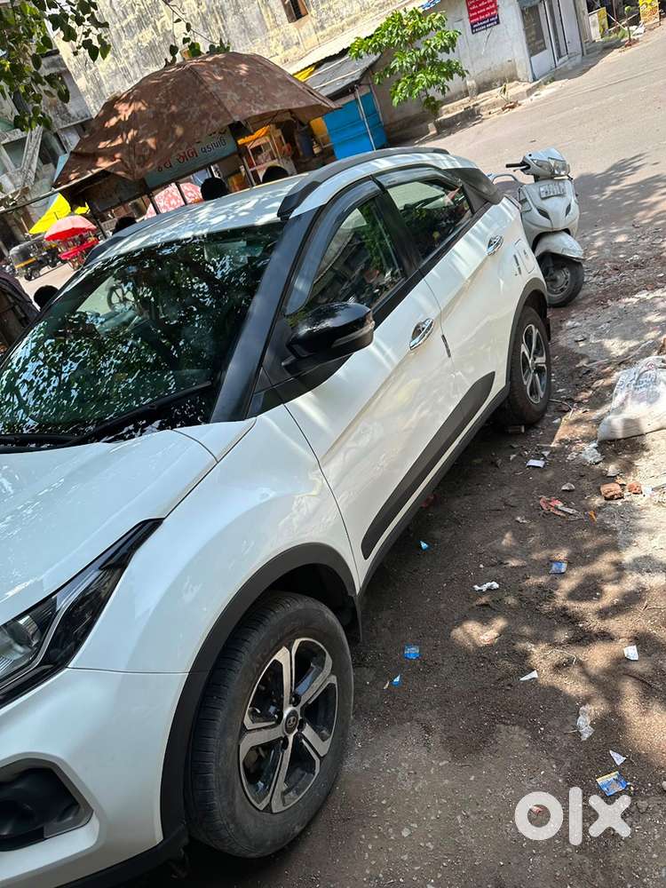 Tata Nexon Petrol 25355 Km Driven