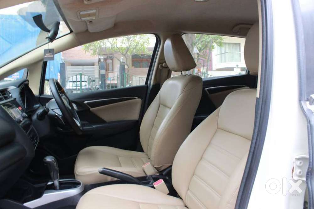 Honda Jazz V Automatic, 2015, Petrol