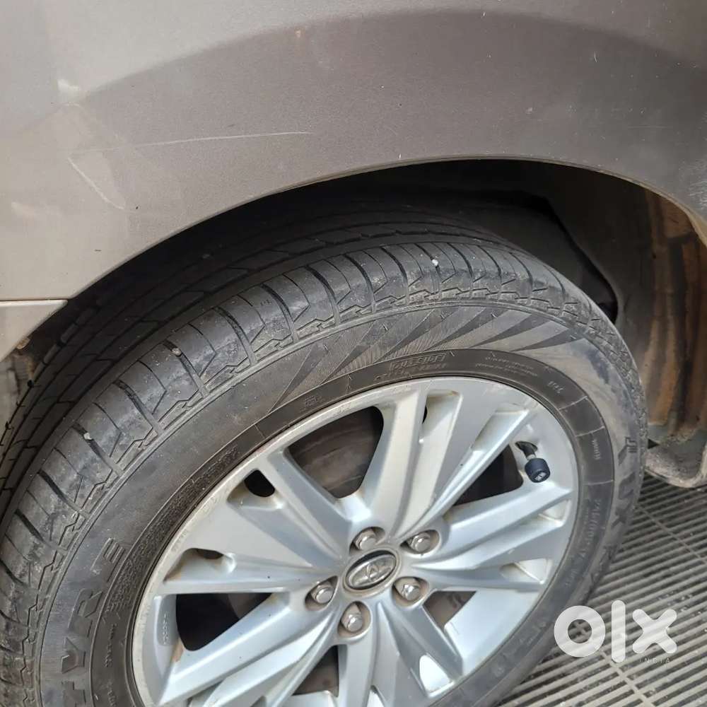 Toyota Innova Crysta 2016 Diesel 221442 Km