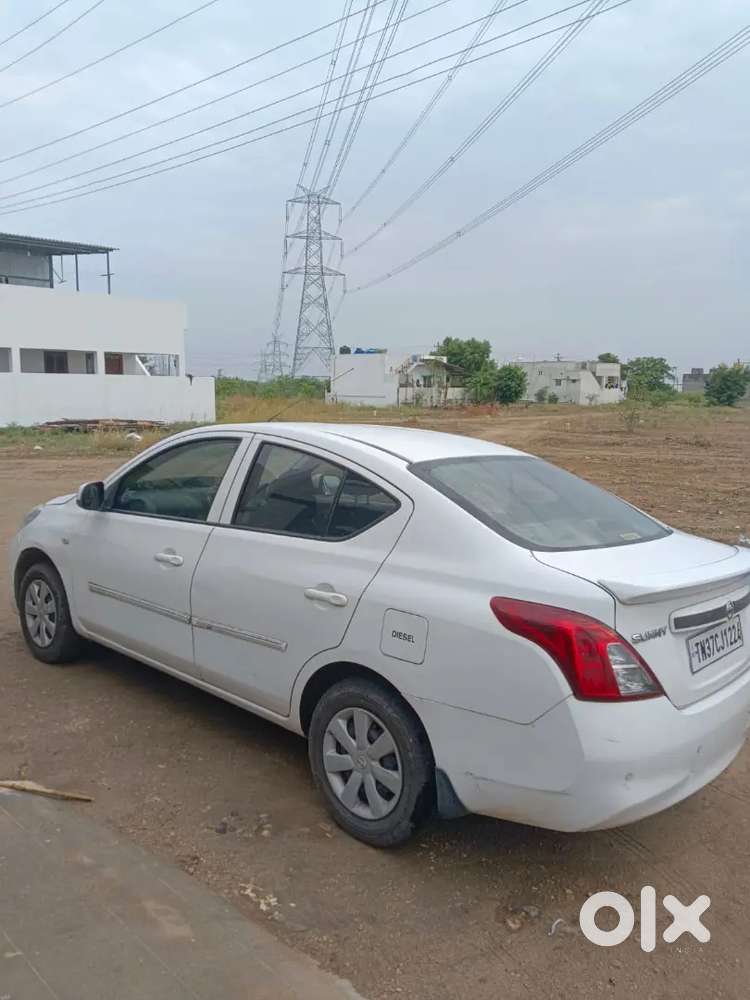 Nissan Sunny 2014