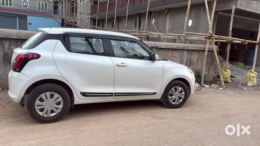 Maruti Suzuki Swift Vvt Vxi, 2021, Petrol