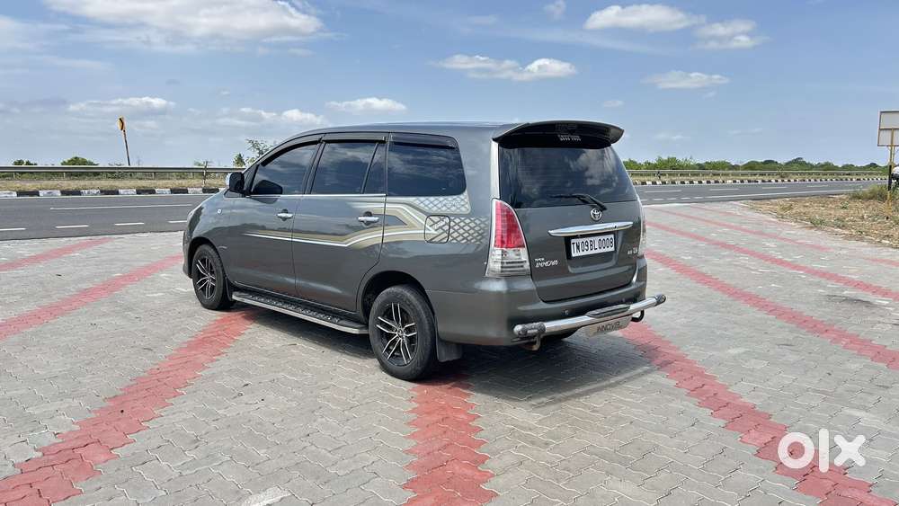 Toyota Innova 2.5 V 7 Str, 2011, Diesel