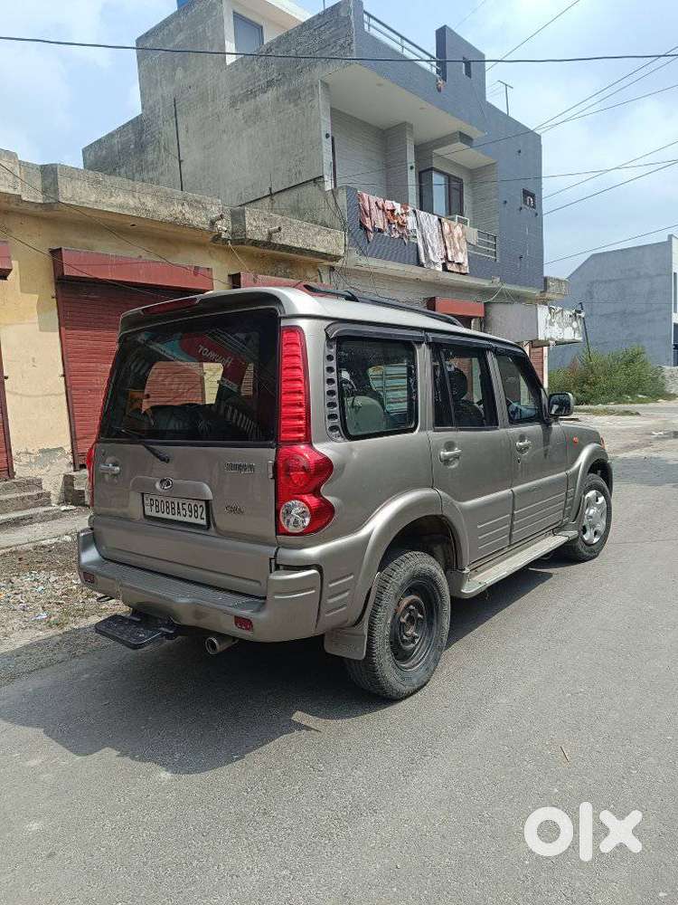 Mahindra Scorpio Vlx 4wd Abs At Bsiii, 2007, Diesel