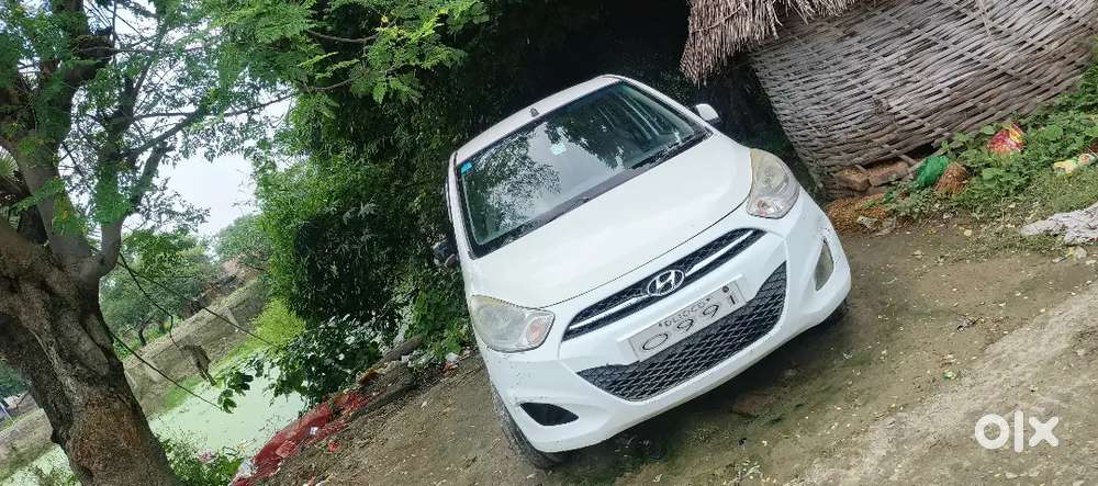 Hyundai I10 Sportz Petrol 2011