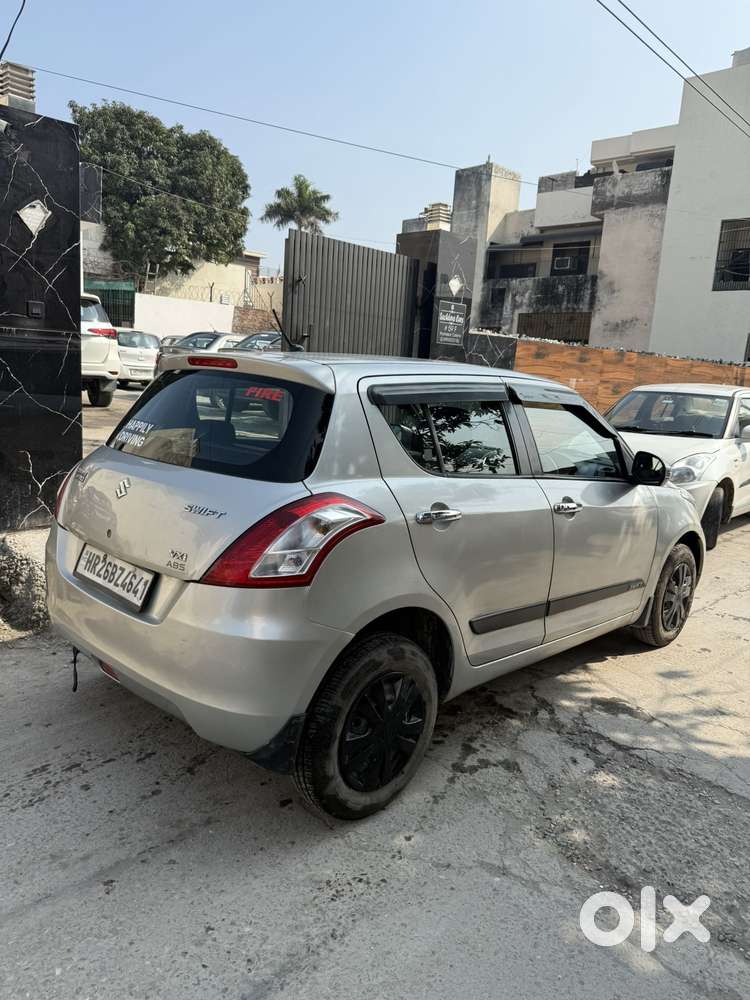 Maruti Suzuki Swift Vxi Optional, 2013, Petrol