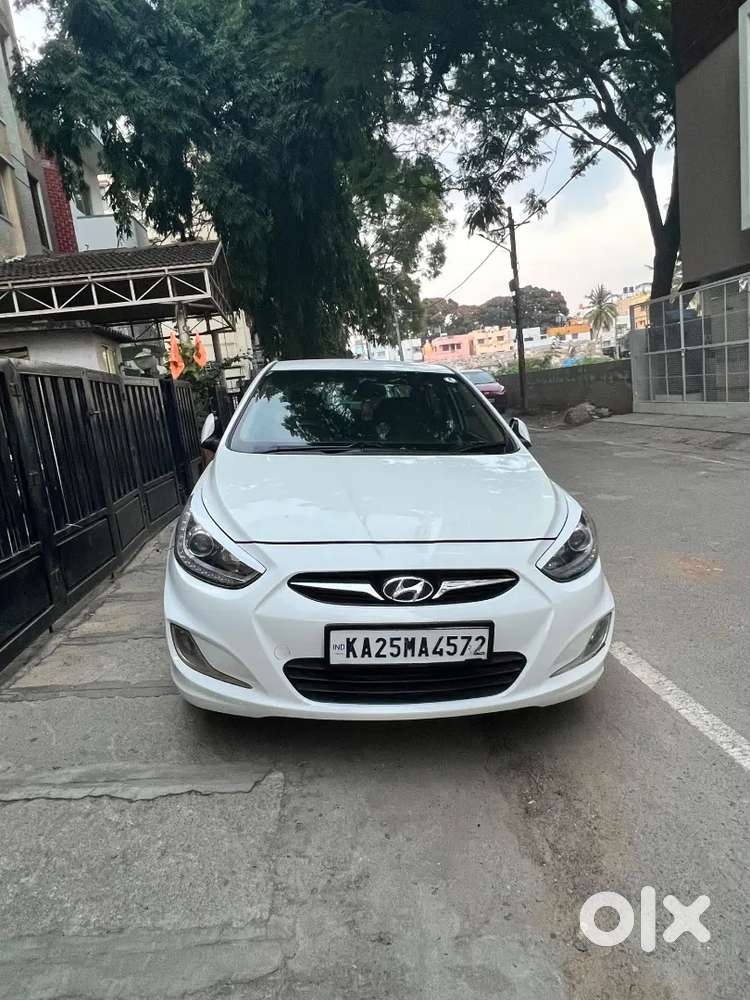 Hyundai Verna Fluidic 1.6 Sx(o) Diesel Top End Model(2014) White