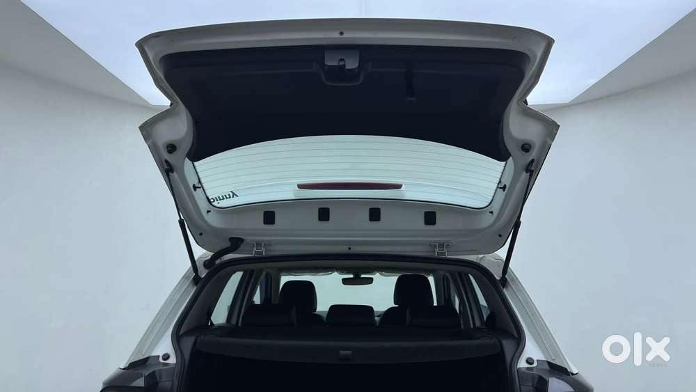 Volkswagen Taigun Topline 1.0 Tsi At (electric Seats), 2023, Petrol