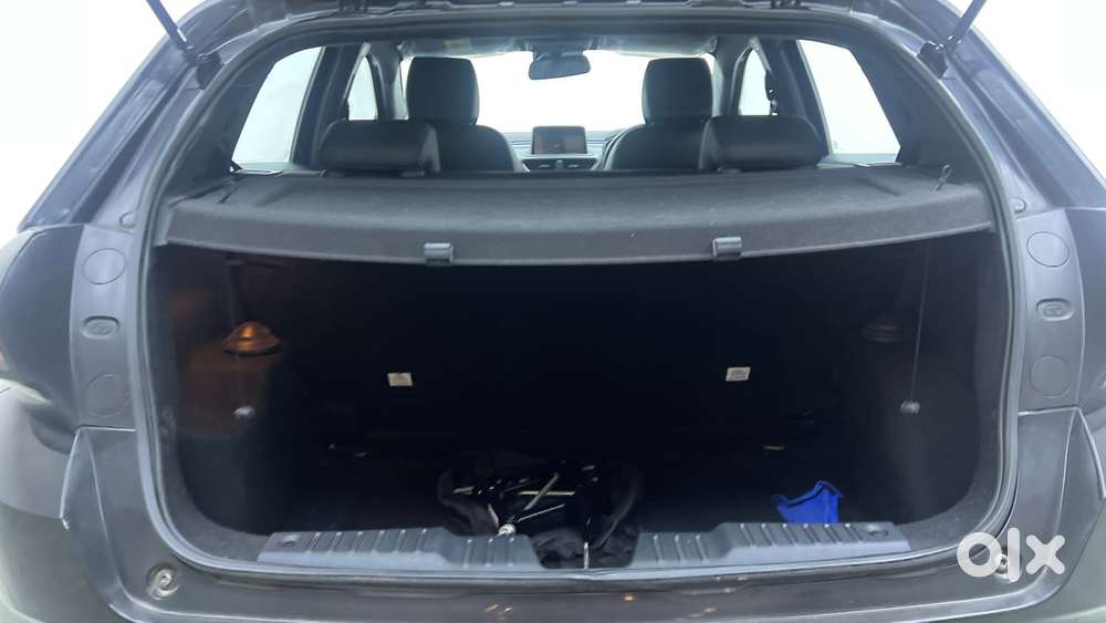 Tata Altroz 1.2 Xz Plus Dark Edition, 2022, Petrol
