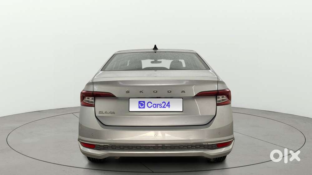 Skoda Slavia Style 1.0l Tsi Mt, 2023, Petrol