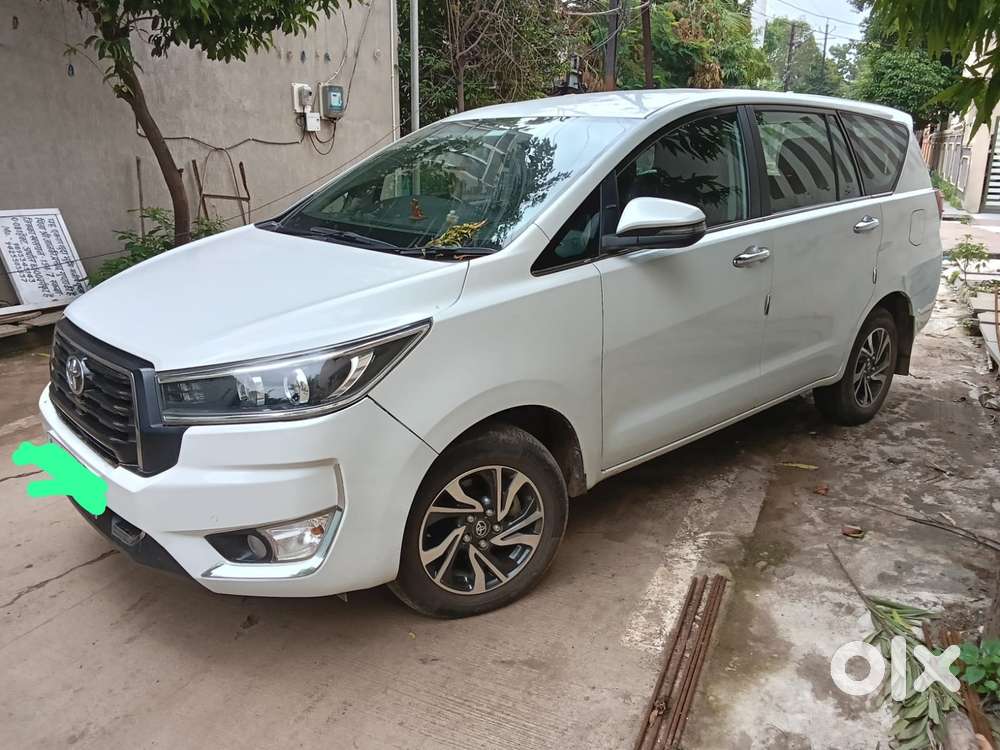 Toyota Innova Crysta 2.4 V, 2024, Diesel