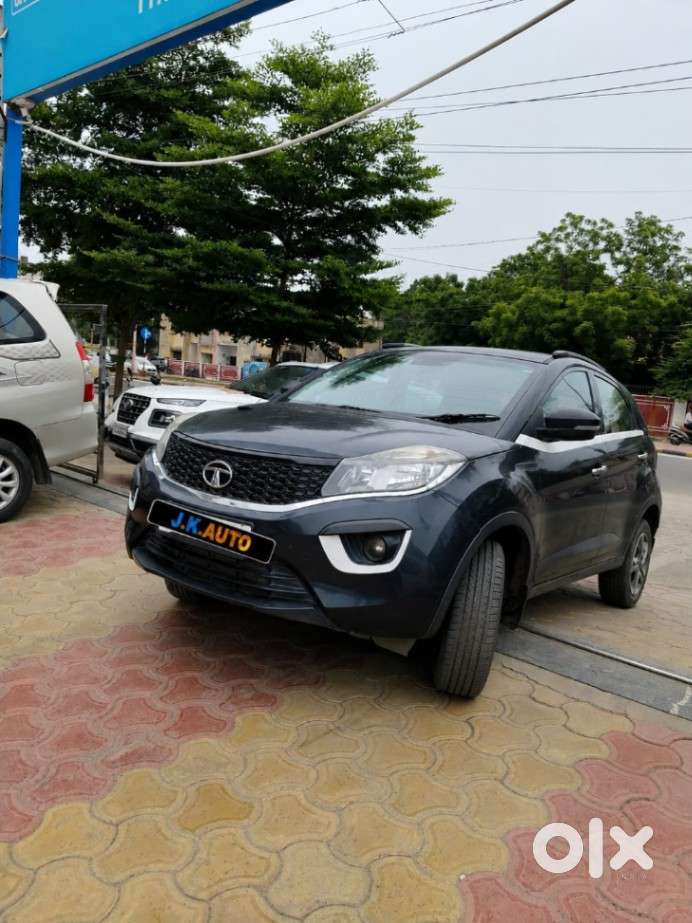 Tata Nexon 1.5 Revotorq Xm (s), 2018, Petrol