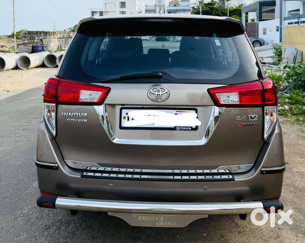 Toyota Innova Crysta 2.4 V 8 Str, 2017, Diesel