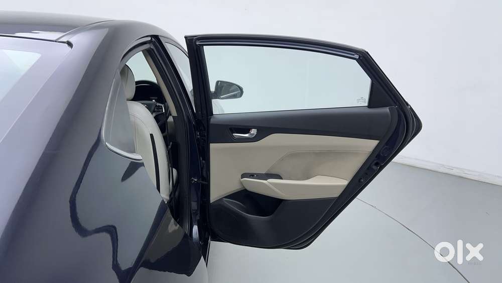 Hyundai Verna 1.5 Sx Vtvt Ivt, 2022, Petrol