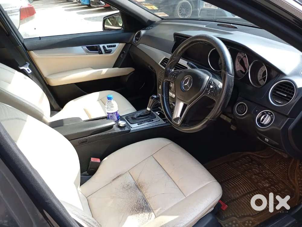 C200 Avantgarde W204 Facelift-1st Owner-panaromic Sunroof