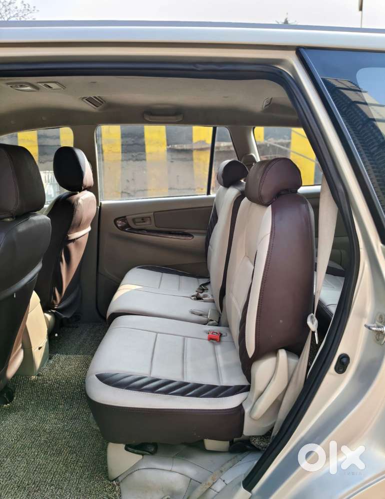 Toyota Innova [2013-2016] 2.5 G4 8 Str, 2014, Diesel