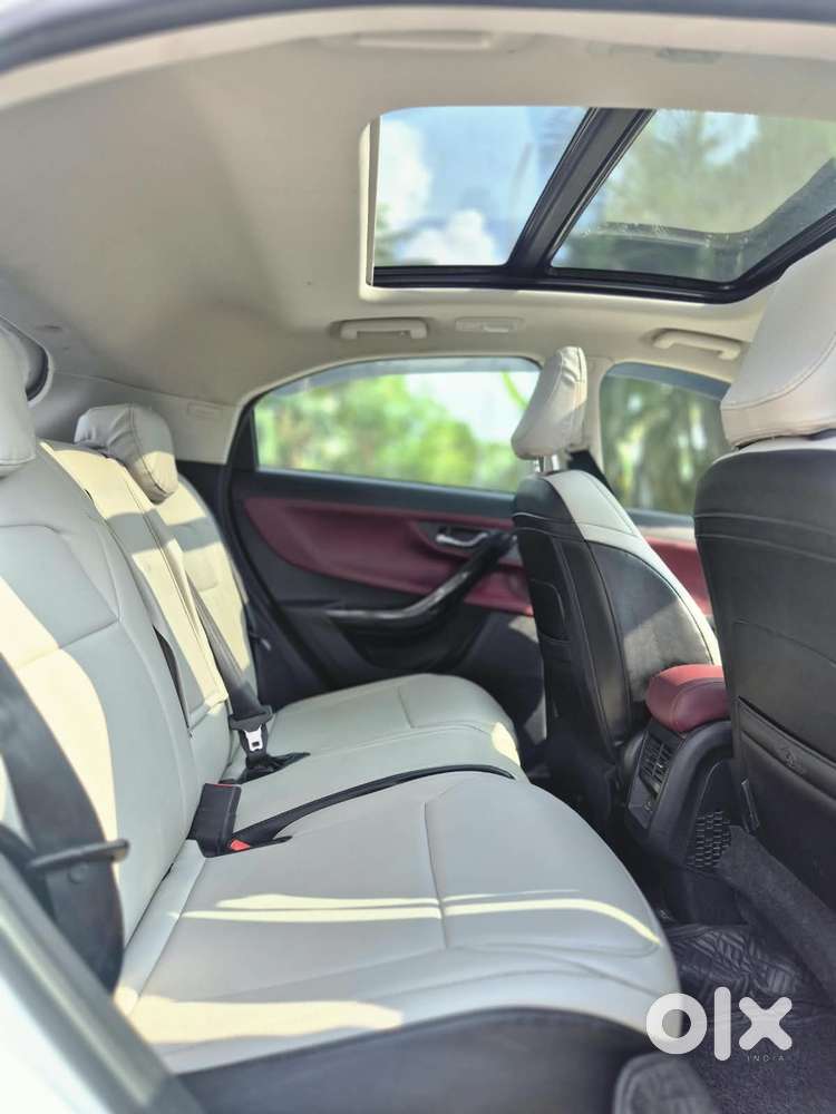 Tata Curvv Accomplished S 1.2 Revotron Petrol 7dca, 2025, Petrol