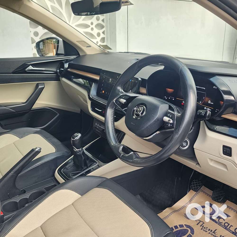 Skoda Slavia Style 1.0l Tsi Mt, 2022, Petrol