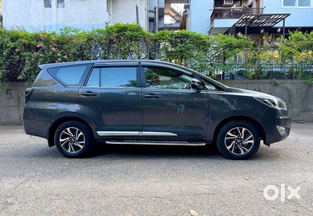 Toyota Innova Crysta [2016-2020] 2.4 Gx At 7 Str, 2022, Diesel