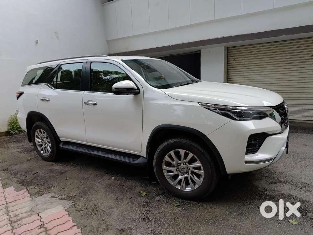 I Am Owner -  Toyota Fortuner 2024 Diesel Well Maintained