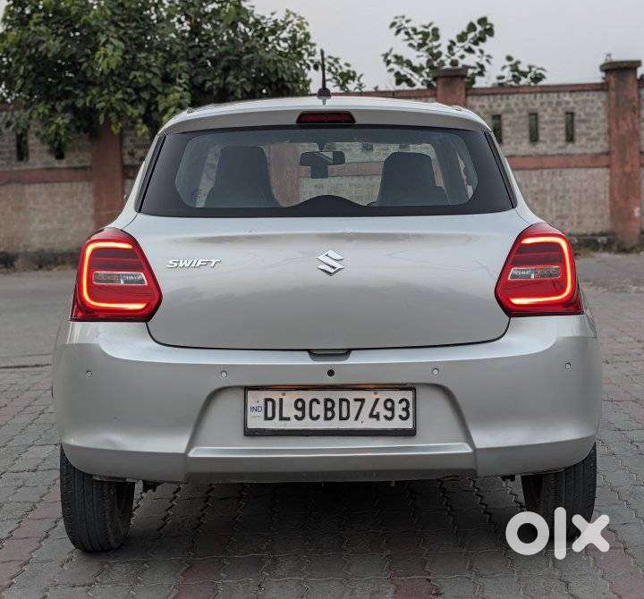 Maruti Suzuki Swift 1.2 Lxi (o), 2023, Petrol