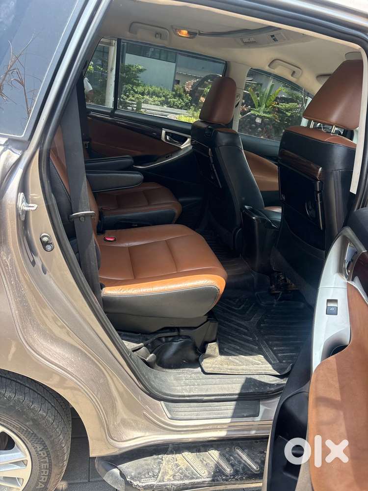 Toyota Innova Crysta 2.8z Automatic, 2017, Diesel