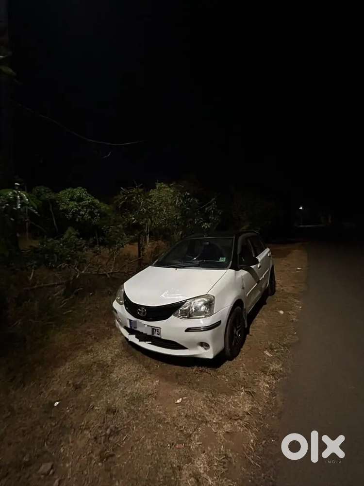 Toyota Etios 2014 Diesel 175000 Km Driven