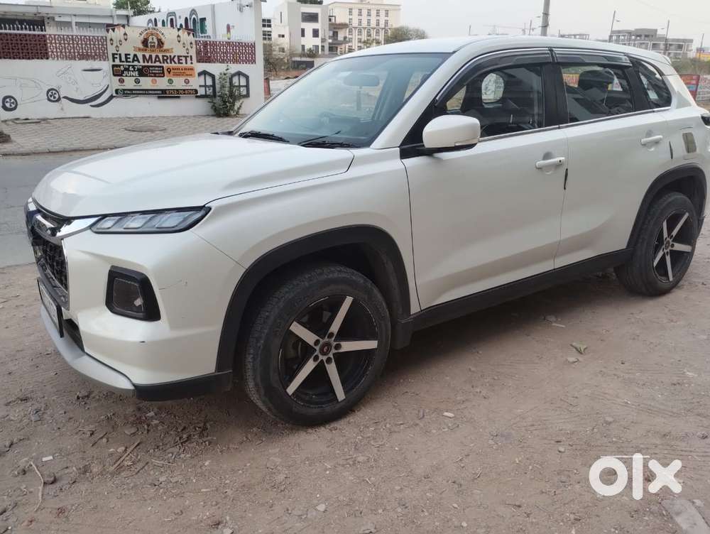 Maruti Suzuki Grand Vitara 1.5 Delta Smart Hybrid At, 2023, Petrol