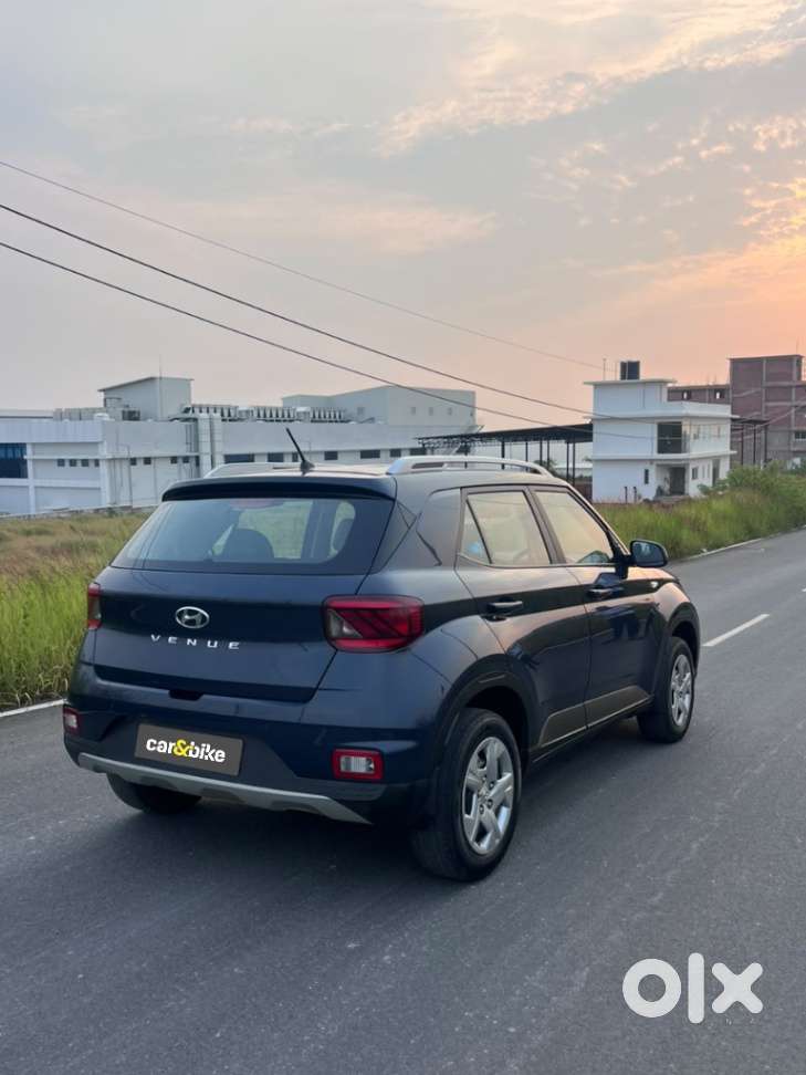 Hyundai Venue, 2021, Petrol