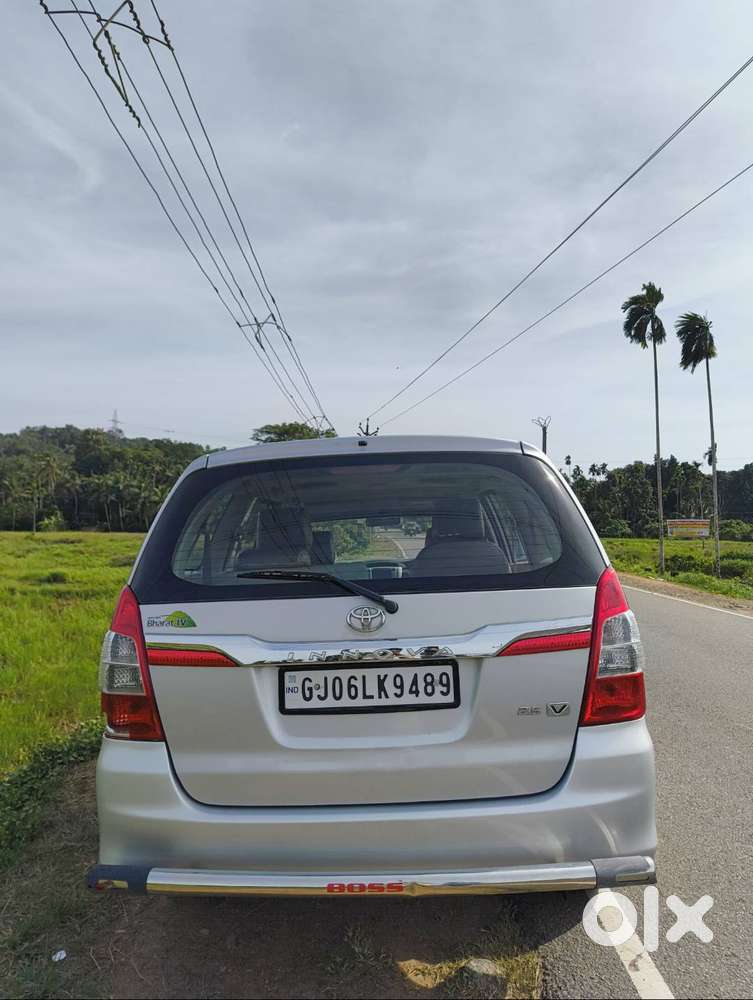 Toyota Innova 2.5 V 2014