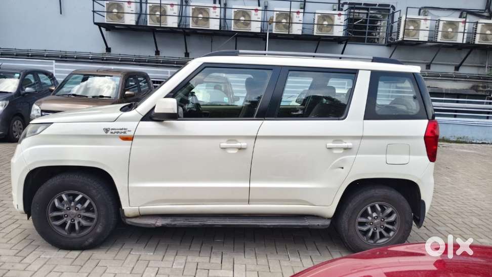 Mahindra Tuv 300 T10, 2018, Diesel