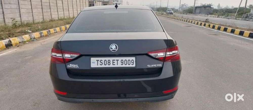 Skoda Superb 2016 Petrol Well Maintained