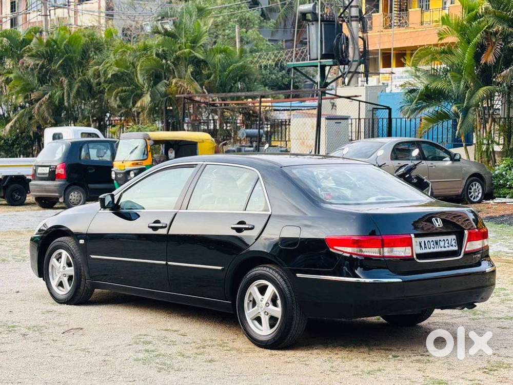 Honda Accord 2.4 Mt, 2004, Petrol