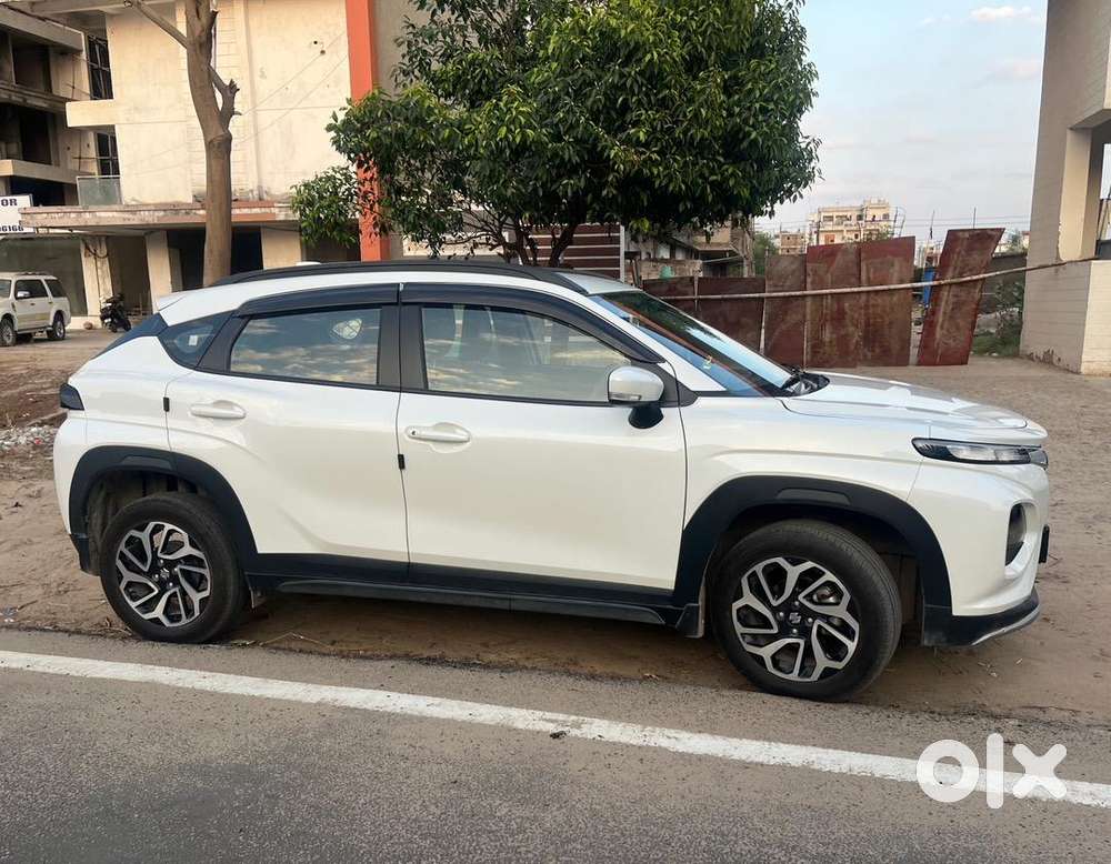 Maruti Suzuki Fronx 2025 Petrol Well Maintained