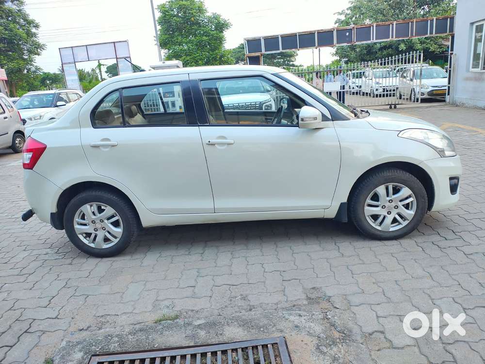 Maruti Suzuki Swift Dzire 1.2 Zxi Bsiv, 2013, Petrol