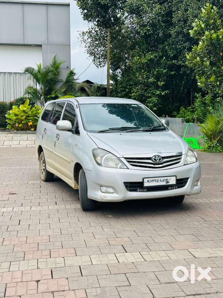 Toyota Innova 2009 Diesel Well Maintained