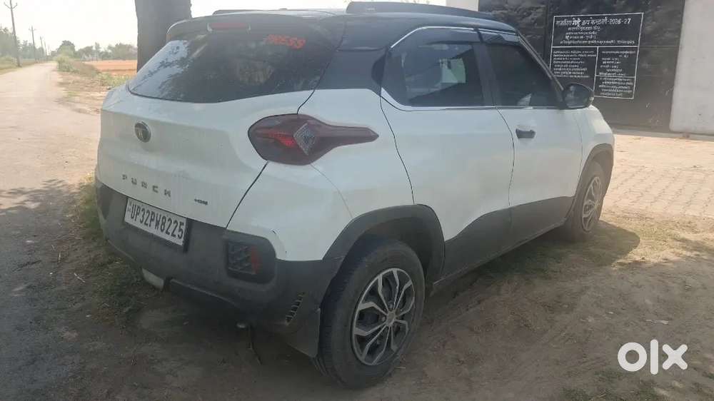 Tata Punch Pure Icng 2024