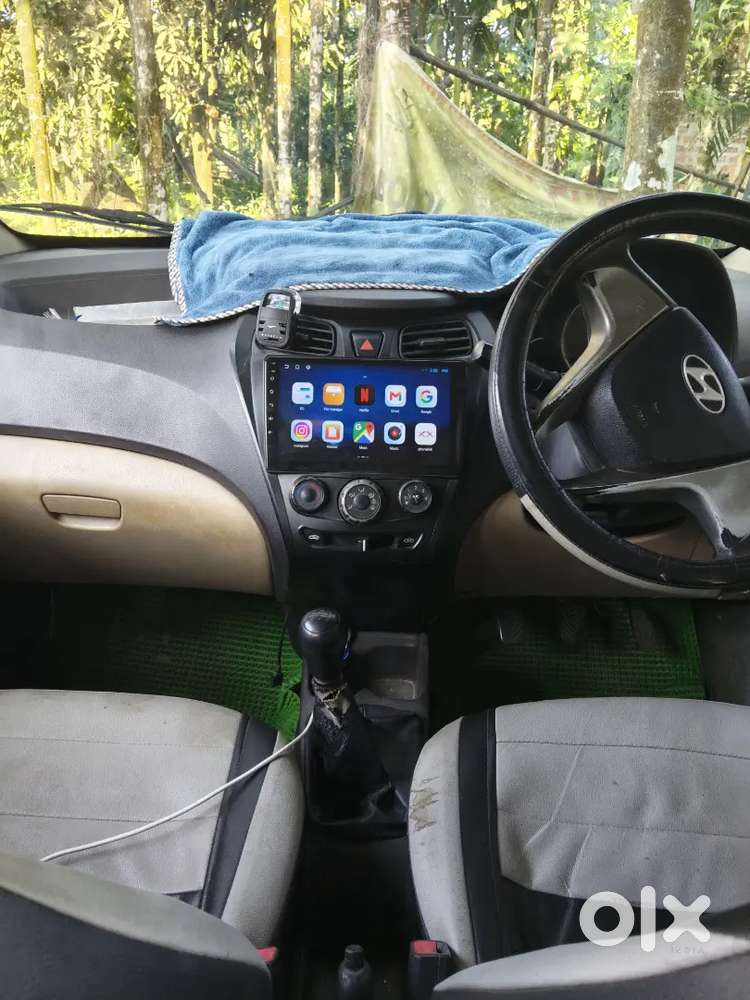 Hyundai Eon Sportz 2012 Model Price Of