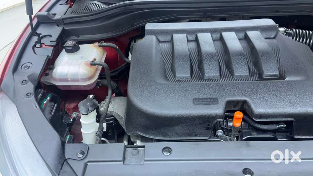 Mahindra Xuv700 2.0 Ax 7 Petrol At Str, 2024, Petrol