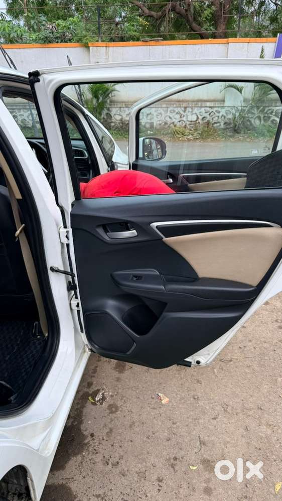 Honda Jazz 2015 Petrol Manual – Well Maintained  Urgent Sale