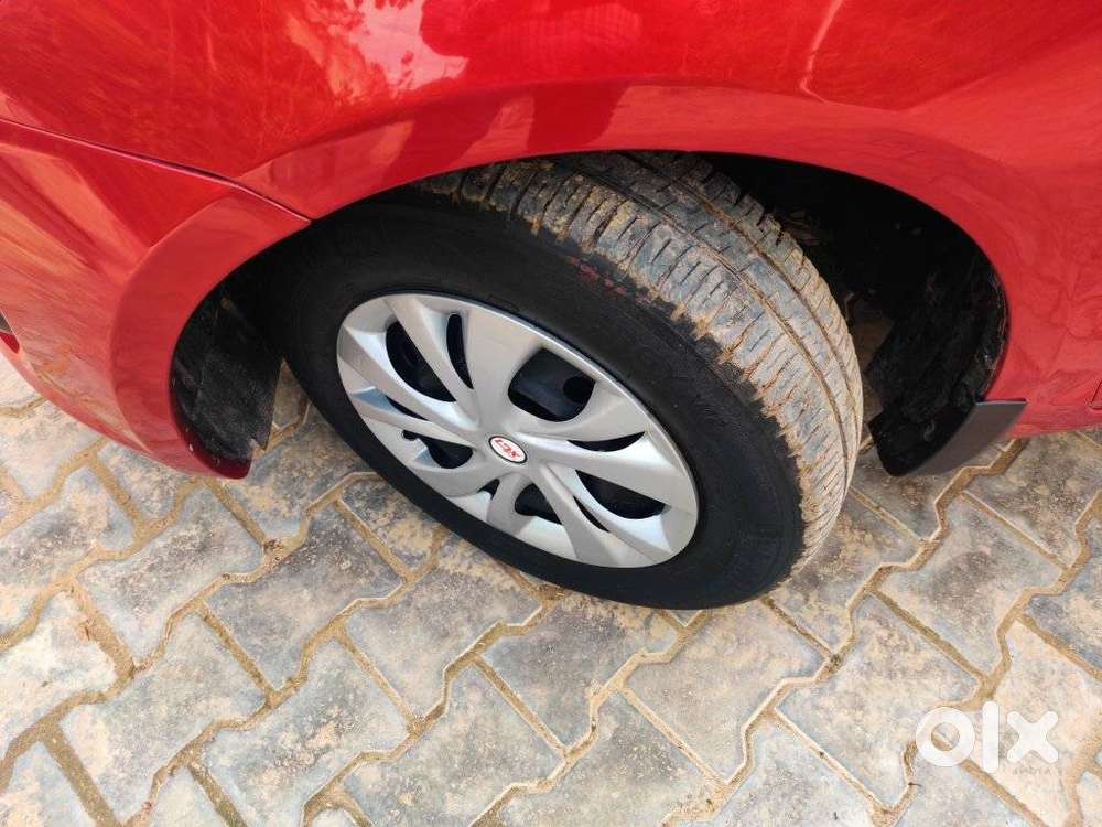 Maruti Suzuki Swift Vxi Optional, 2014, Petrol