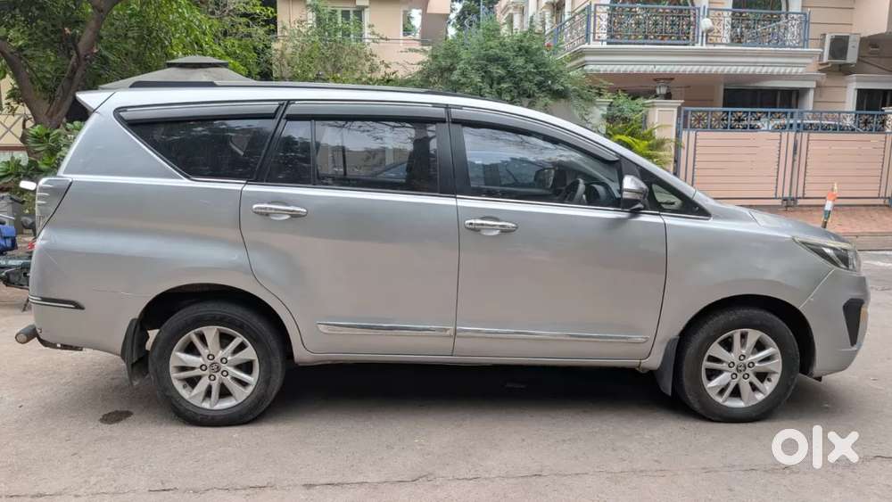 Toyota Innova Crysta [2020-ongoing] 2.4 Gx 7 Str, 2017, Diesel