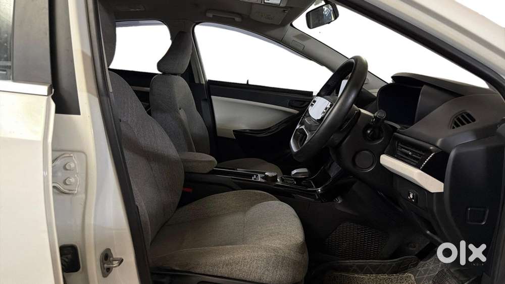 Tata Curvv Creative Plus S 1.2 Revotron Petrol 7dca, 2025, Cng & Hyb..