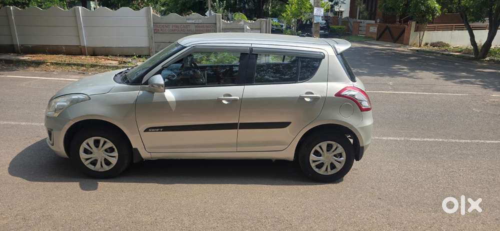 Maruti Suzuki Swift Vxi Optional, 2017, Petrol