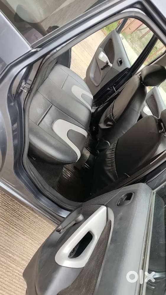 Ford Figo 1.2 Zxi 2013
