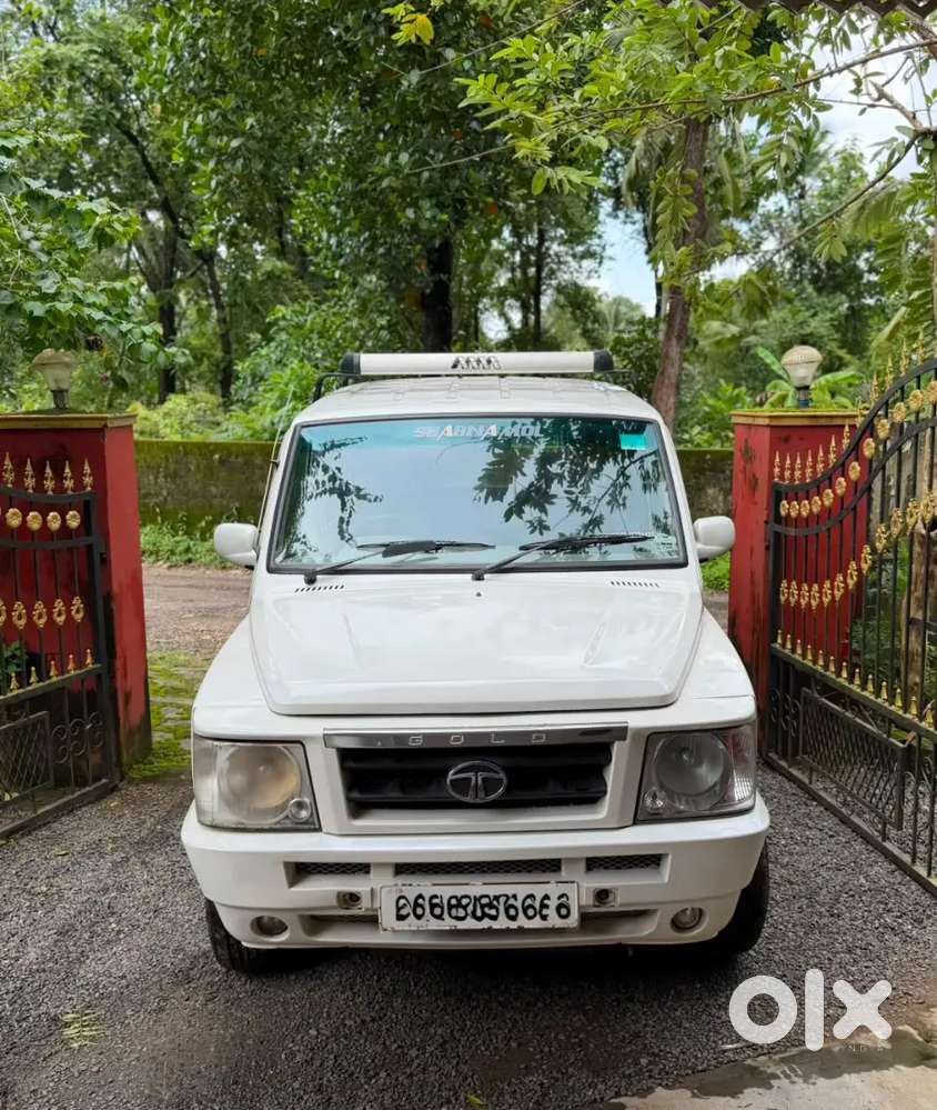 Tata Sumo Gold 2012