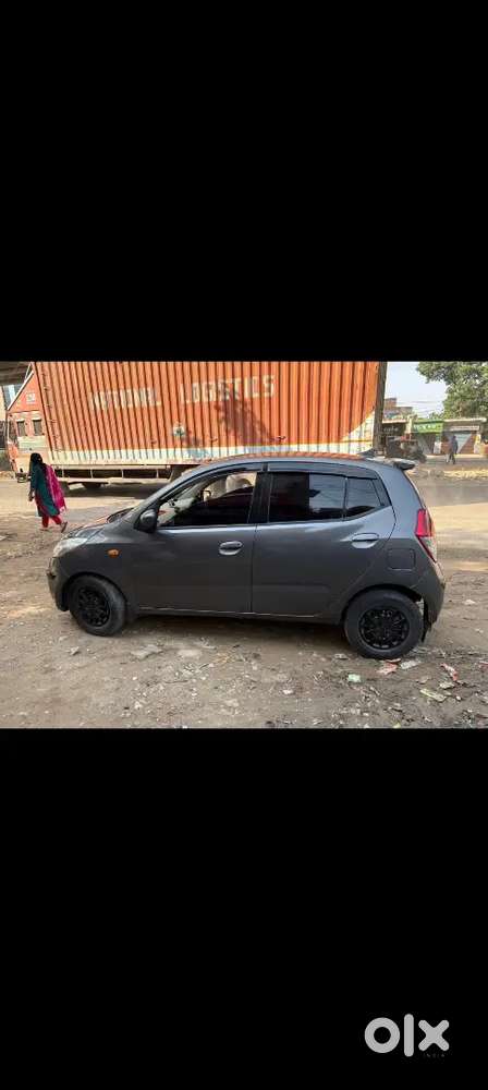 Hyundai I10 Sportz Petrol 2011